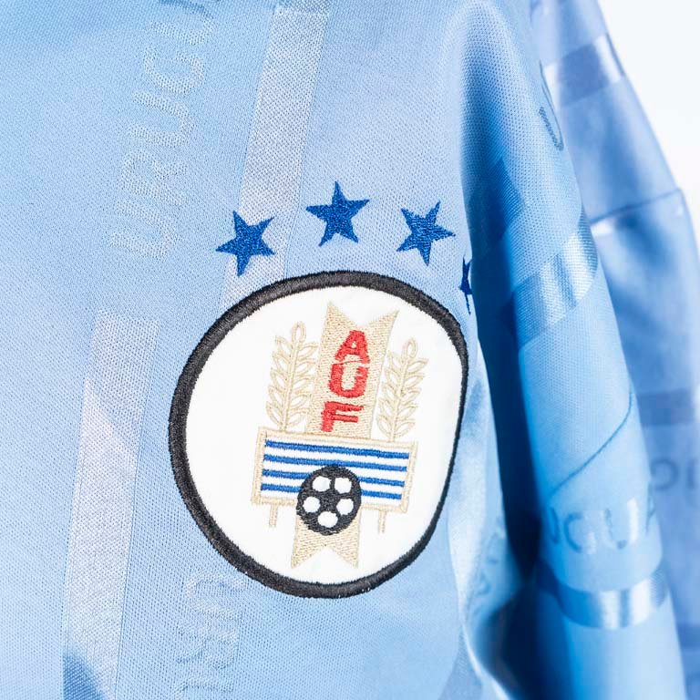 Camiseta de la selección de Uruguay de utilería N°7 del año 2001 - imagen 3