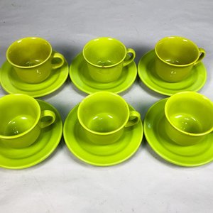 Lote anterior: Juego de 12 Tazas y Platos de Porcelana Verde