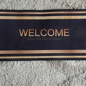 Lote anterior: Alfombra de Entrada "Welcome" 1.17 x 0.40 mts