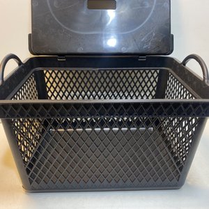 Canasto Organizador Negro Plástico con Tapa Madera y Asas - imagen 3