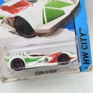Hot Wheels Scoopa di Fuego HW City - imagen 2
