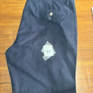 Lote siguiente: Pantalón de Gabardina Azul Marino Talle 54 J.Crew