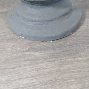 Mesita Auxiliar con Base de Hormigón y Tapa de Vidrio - imagen 4