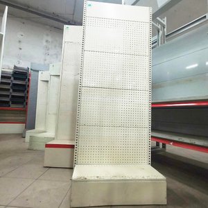 Exhibidor Blanco con Panel Perforado para Ferretería o Almacenamiento - imagen 3