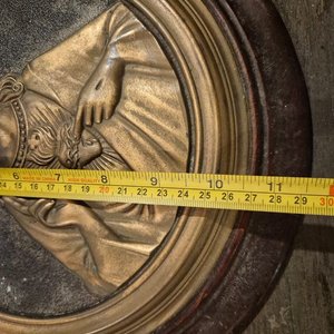 Icono Religioso Antiguo Sagrado Corazón de Jesús en Relieve con Marco Circular - imagen 4