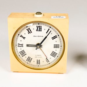 Dos Relojes de Sobremesa Despertadores: Uno Ruso Jantar y Otro Europa - imagen 4