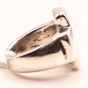 Anillo de Plata Hueco con Diseño Cruz - imagen 2