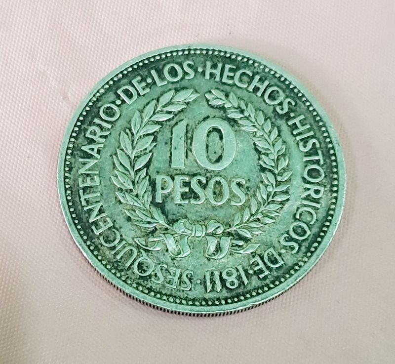 Moneda conmemorativa de plata 900 con 12.5 gramos, 10 pesos del 'Gaucho' año 1961 - imagen 2