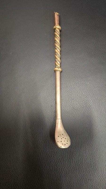 Bombilla para Mate Antigua con Detalles en Oro