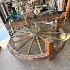 Mesa Ratona Rústica con Rueda de Carro Original y Tapa de Vidrio - imagen 6