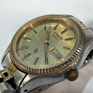Tres Relojes de Pulsera para Dama: Dorado con Perlas, Dos Plateados y Dorados con Calendario - imagen 3