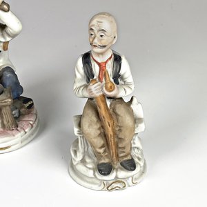 Dos Figuras de Biscuit de Personajes Artesanales, 15 cm - imagen 3
