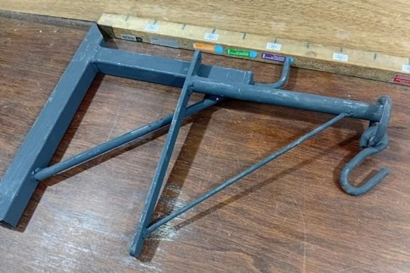 Par de Ménsulas de Herrería Artesanal para Colgar Macetas