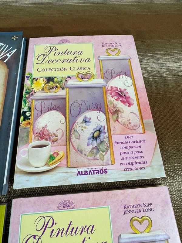 Colección de libros sobre decoración en español - imagen 7