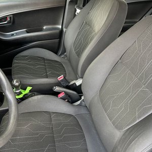 Kia Picanto 1.0 Hatchback 5 Puertas - Año 2016 - Gris Plata - imagen 11