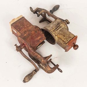Lote siguiente: Set de 2 Ralladores Metálicos Vintage