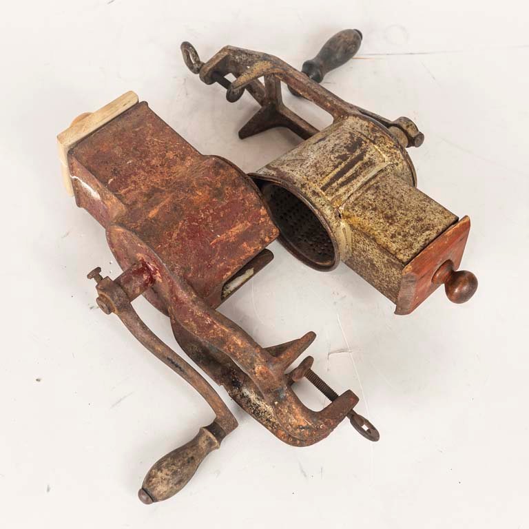 Set de 2 Ralladores Metálicos Vintage