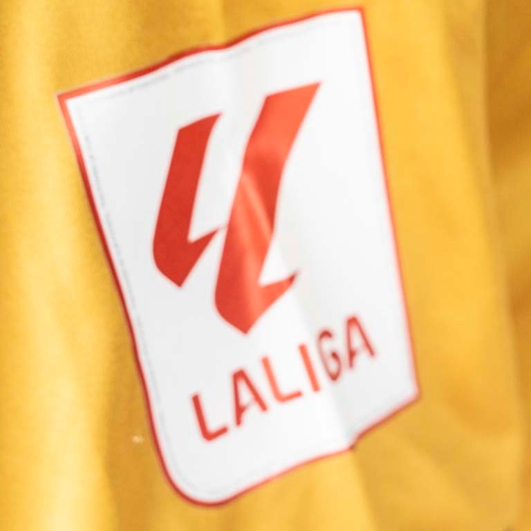 Camiseta de Rayo Vallecano de España oficial UMBRO segunda equipación - imagen 3