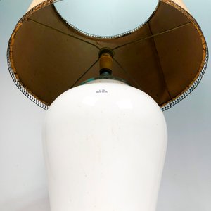 Lámpara de Mesa Vintage en Porcelana Blanca con Pantalla Grande - imagen 4