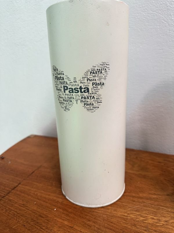 Lote siguiente: Contenedores de Pasta en Buen Estado