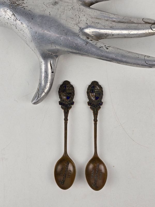 Par de Cucharitas Conmemorativas Centenario Uruguay 1830-1930