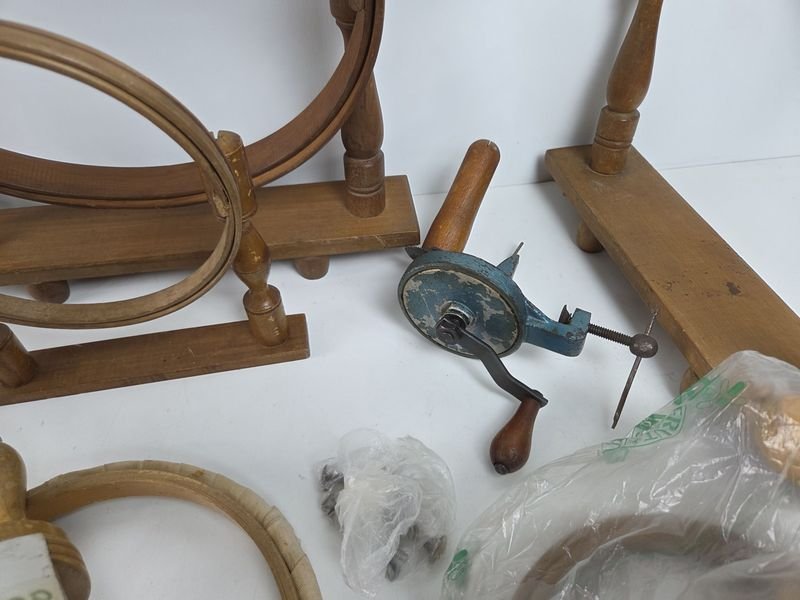 Gran lote de accesorios para costura y tejido - imagen 5