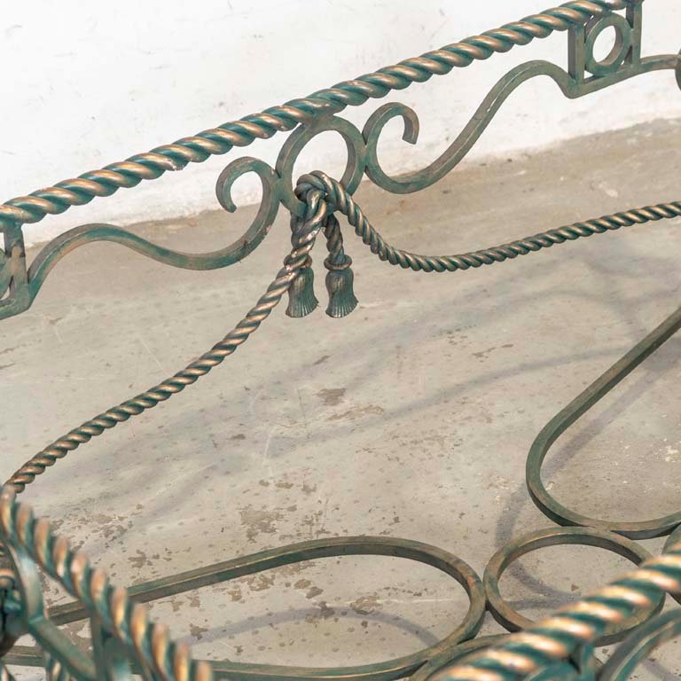 Base para mesa de living en hierro con detalles ornamentales - imagen 3