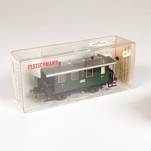 Dos Vagones de Trenes Fleischmann a Escala - imagen 3