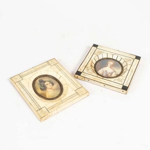 Lote anterior: Set de 2 Miniaturas Retocadas en Marfil y Hueso