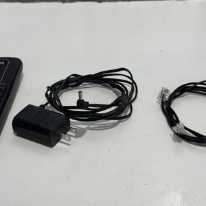 Teléfono Inalámbrico Motorola con Base y Cargador - imagen 7