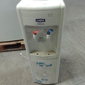 Lote siguiente: Dispensador de Agua Eljibe Frío/Caliente