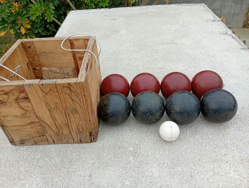 Juego de Bolas de Bochas con Caja de Madera