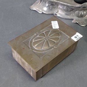 Cofre de Bronce con Interior de Madera y Pala para Migas Art Nouveau - imagen 6