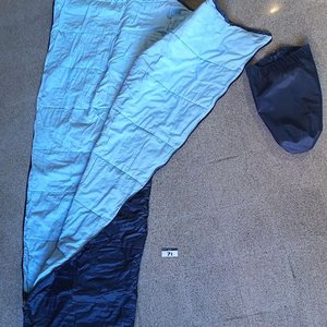 Lote siguiente: Sobre de Dormir Azul con Funda para Camping