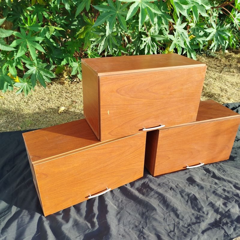 Muebles aéreos en MDF en color marrón - imagen 2