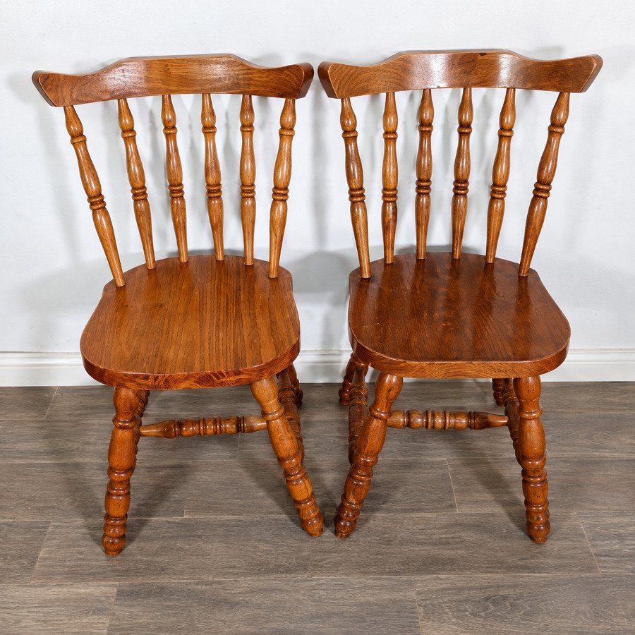 Par de Sillas Estilo Windsor de Madera