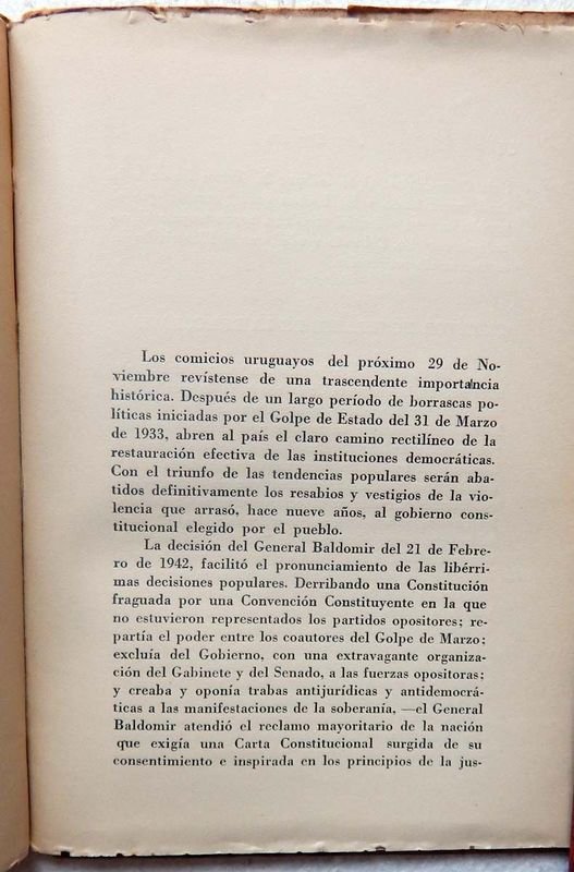 Libro sobre la democracia en Uruguay - imagen 9