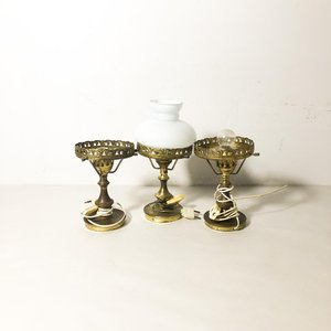 Lote de Tres Lámparas de Bronce con Pantalla de Opalina - imagen 1