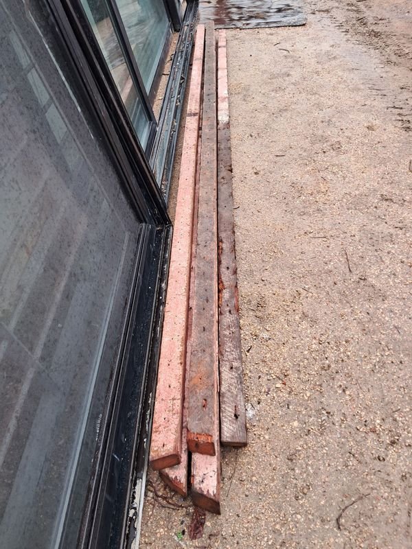 5 Tirantes de Pinotea de 4.25m Aprox.