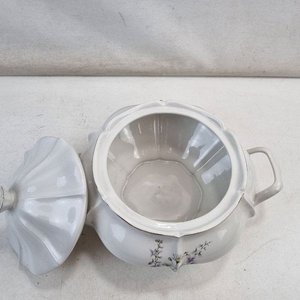 Sopera Porcelana Olmos Industria Uruguaya con Tapa y Flores Lilas - imagen 8