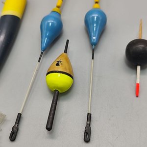 Lote de 5 Boyas de Pesca Variadas - imagen 4