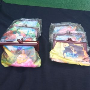 Lote de 10 Monederos de Tela con Diseños Artísticos - imagen 2