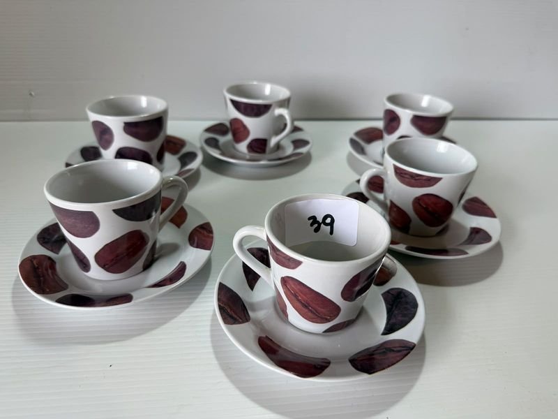 Juego de 6 Tazas de Café con Platillos, Diseño Granos de Café