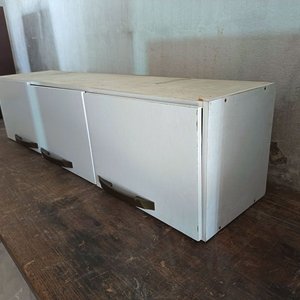 Aéreo Blanco de MDF con 3 Puertas y Manijas Metálicas - imagen 3