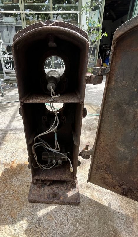 Antiguo farol de cruce de tren británico - imagen 11