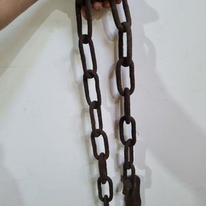 Juego Antiguo de Cadenas y Argollas de Hierro Forjado con Gancho - imagen 2
