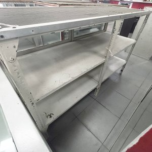 Mostrador Vitrina Metálico con Estantes y Frente de Vidrio - imagen 3