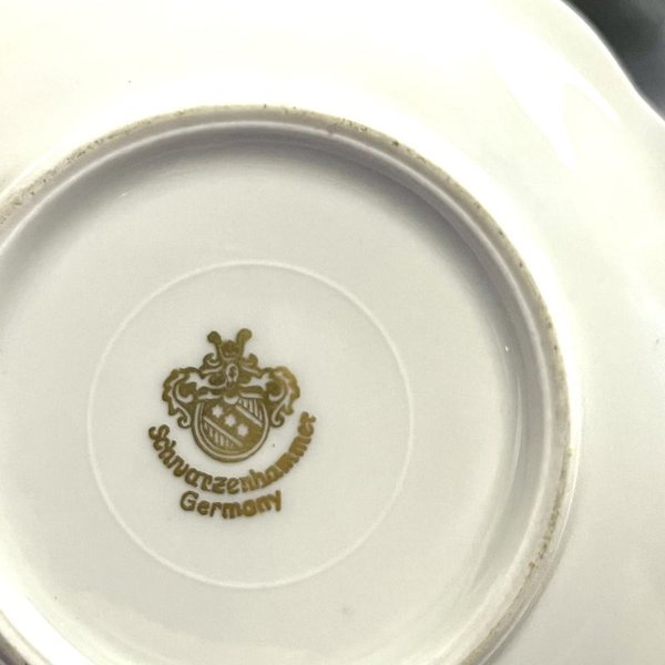 Piezas de porcelana europea: Bandeja italiana, platos portugueses y alemanes - imagen 4