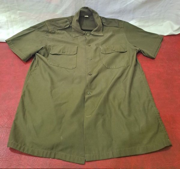 Camisa Militar de Colección en Verde Oliva
