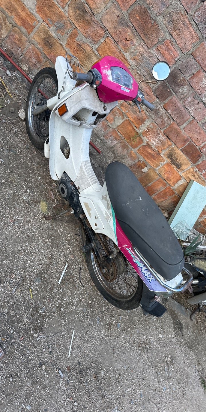 Moto Kawasaki en mal estado